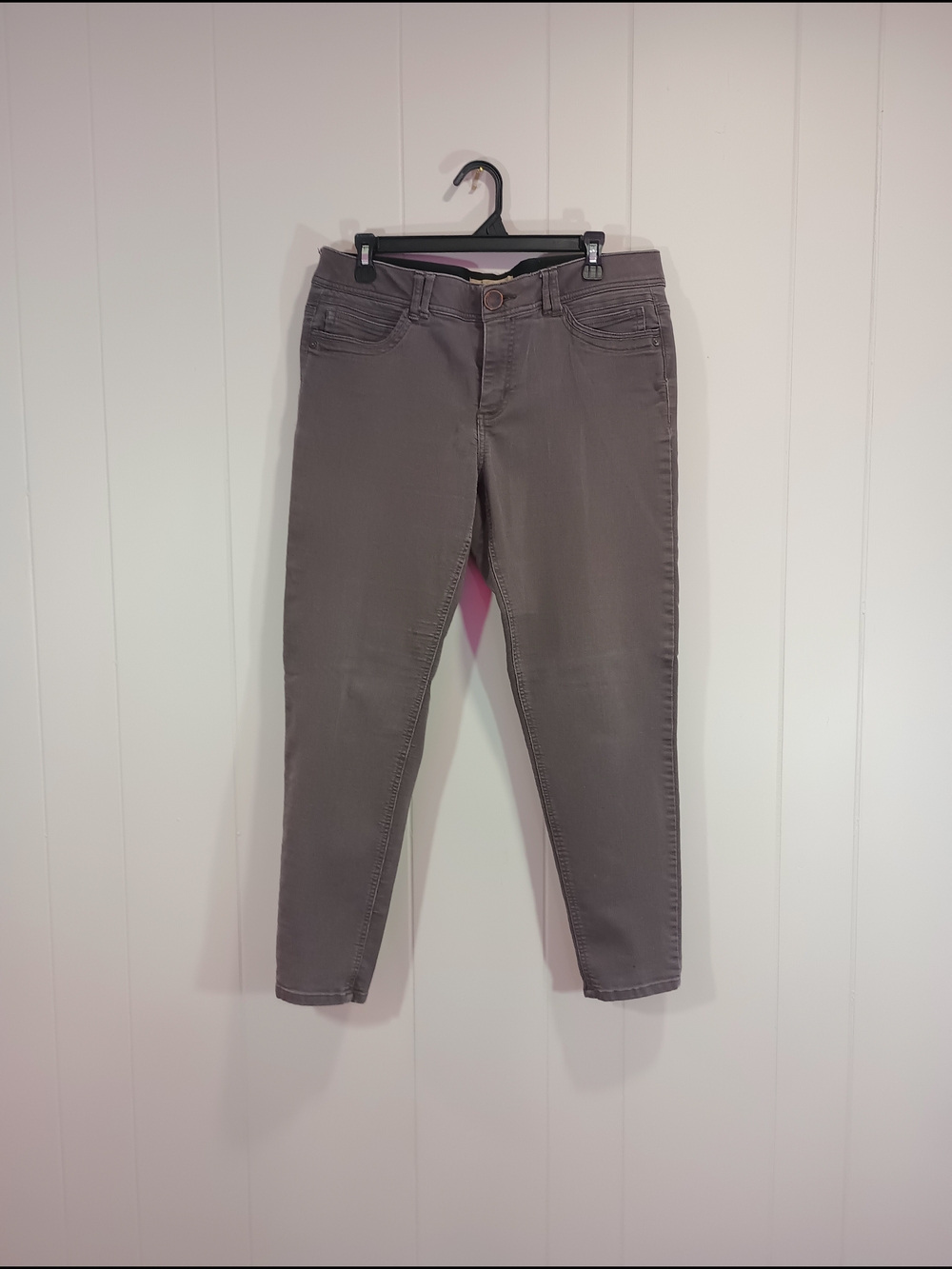 Democracy Gray Ankle Crop Slim Jeans